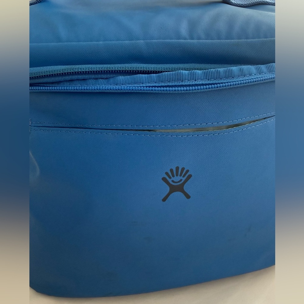 Hydro Flask Blue Lunch bag